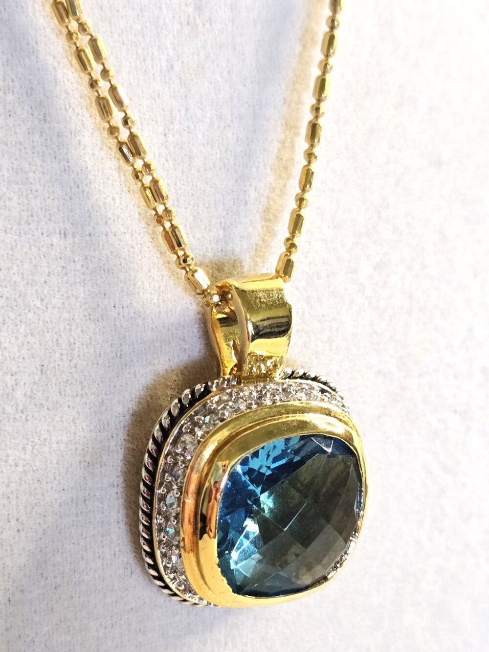 Blue faux? Topaz Rhinestone Glass Pendant Necklace vintage 1980s 90s
